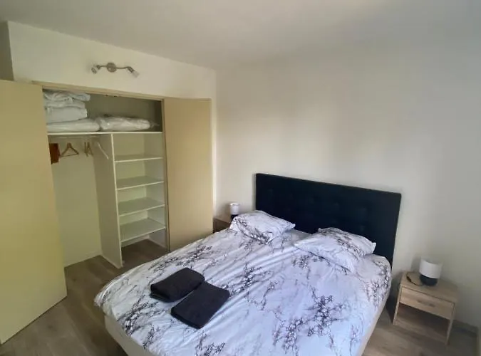 Appartement 3P, 72M2, Centre Ville, Parking Prive Tout Confort
